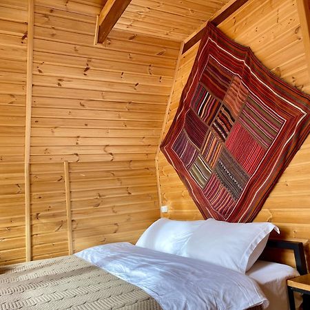 Kazbegi Kuro Cottages Екстериор снимка