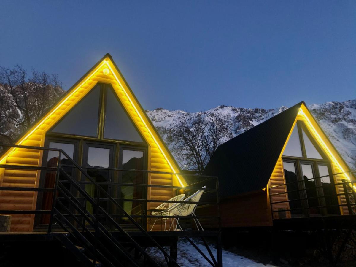 Kazbegi Kuro Cottages Екстериор снимка