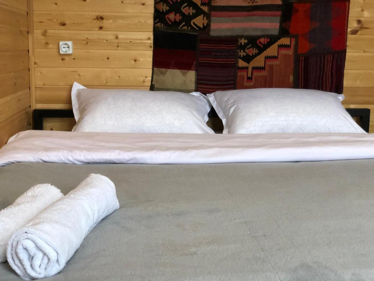 Kazbegi Kuro Cottages Екстериор снимка