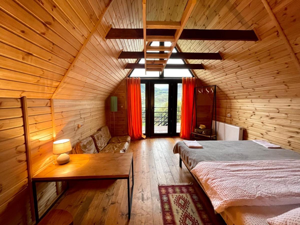 Kazbegi Kuro Cottages Екстериор снимка
