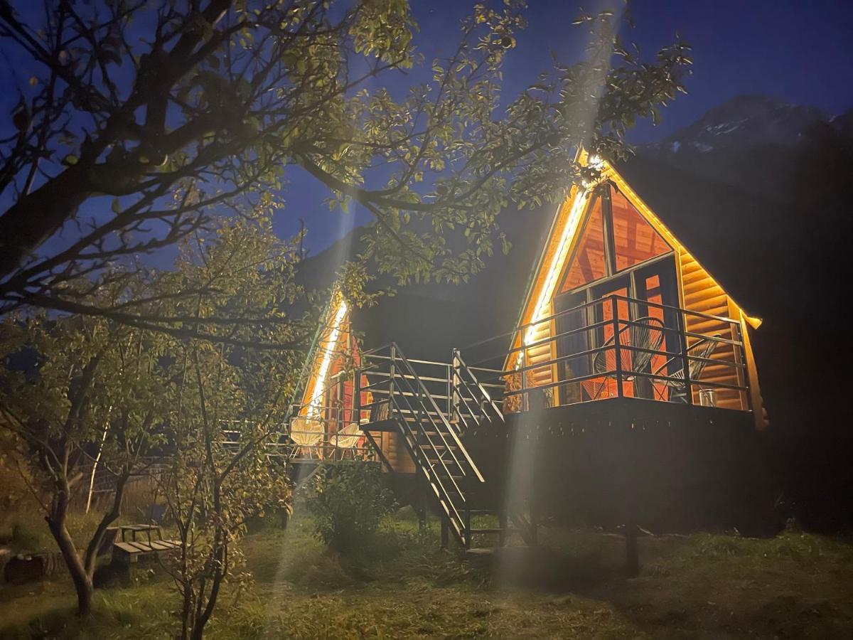 Kazbegi Kuro Cottages Екстериор снимка