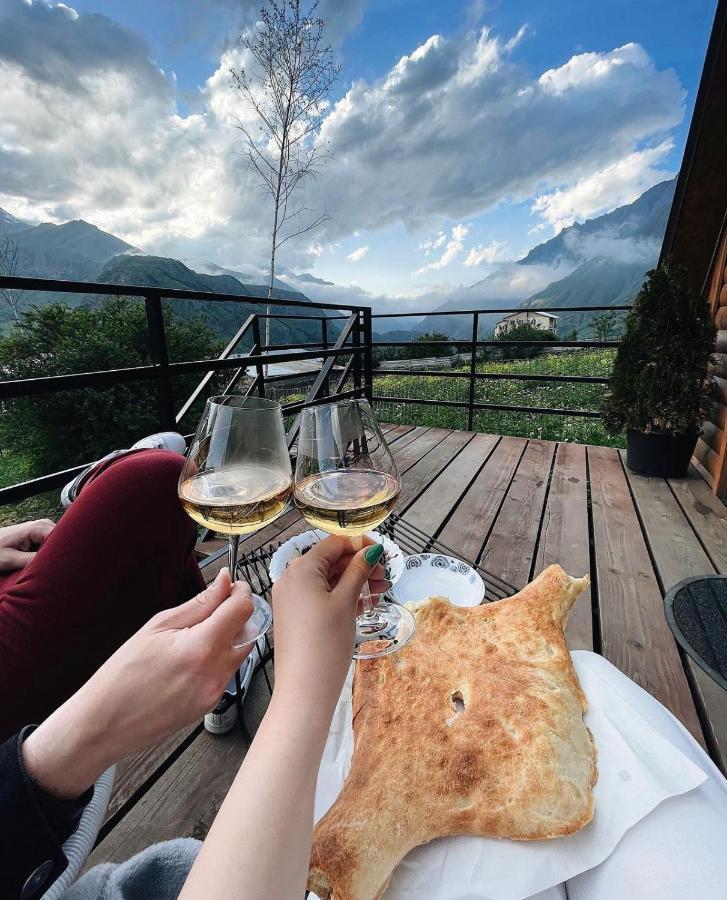 Kazbegi Kuro Cottages Екстериор снимка