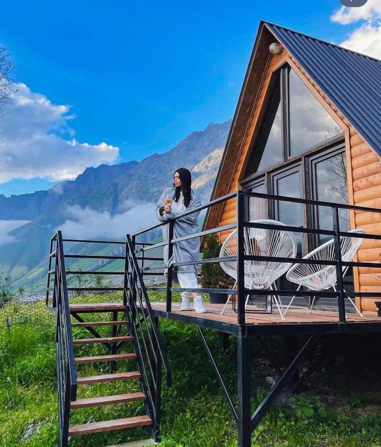 Kazbegi Kuro Cottages Екстериор снимка