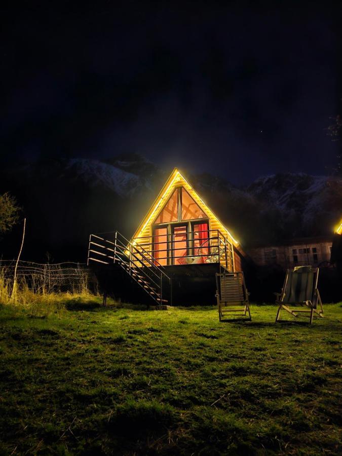 Kazbegi Kuro Cottages Екстериор снимка